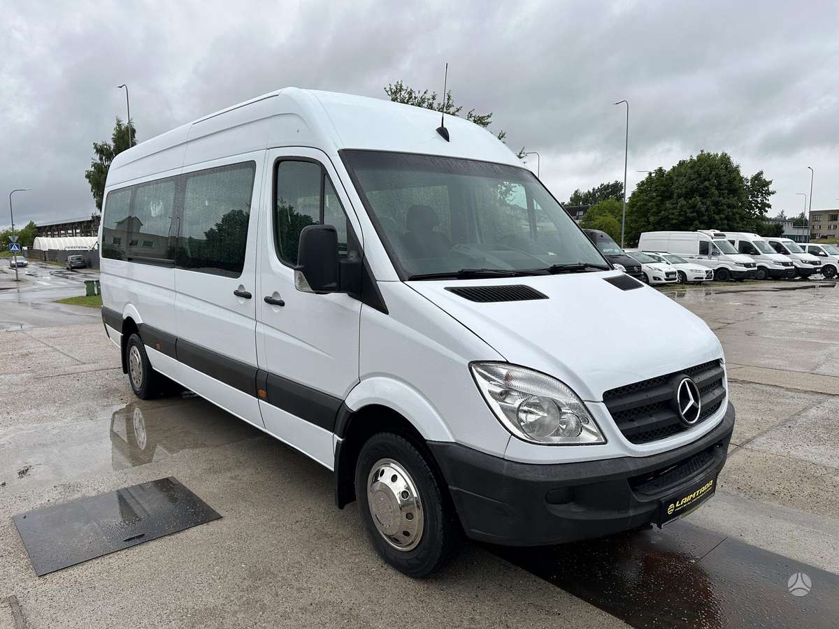Mercedes-Benz Sprinter, passenger minibus