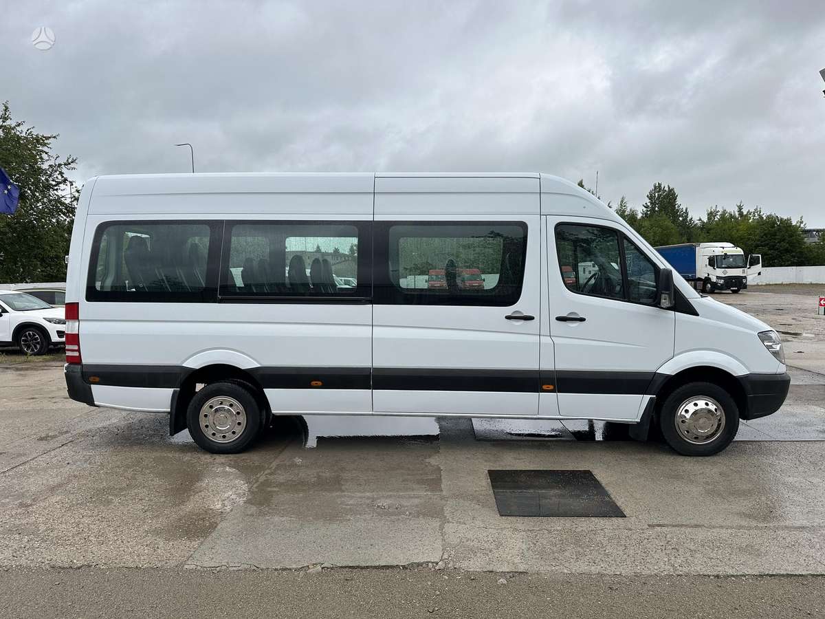 Mercedes-Benz Sprinter, passenger minibus