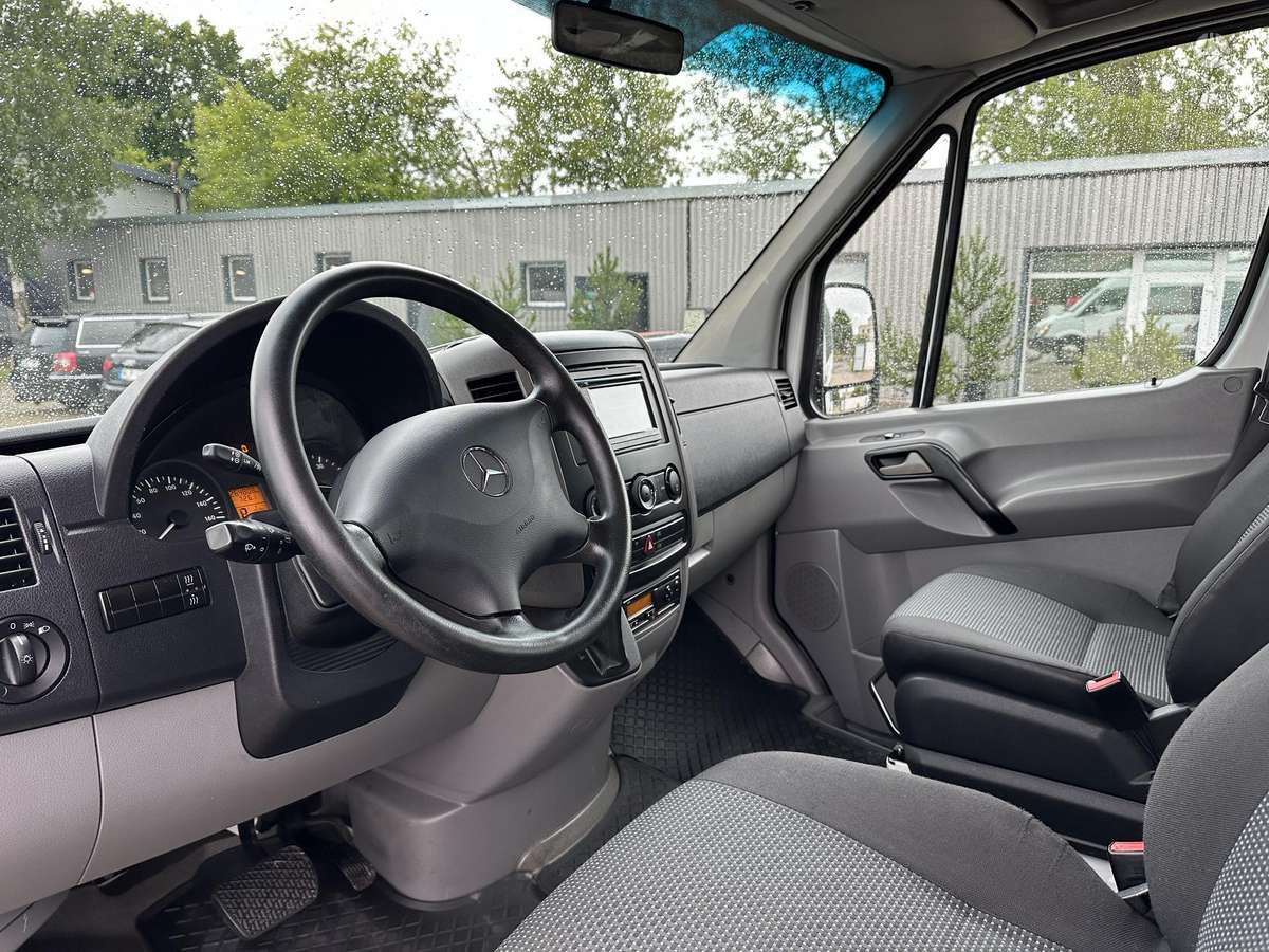 Mercedes-Benz Sprinter, passenger minibus