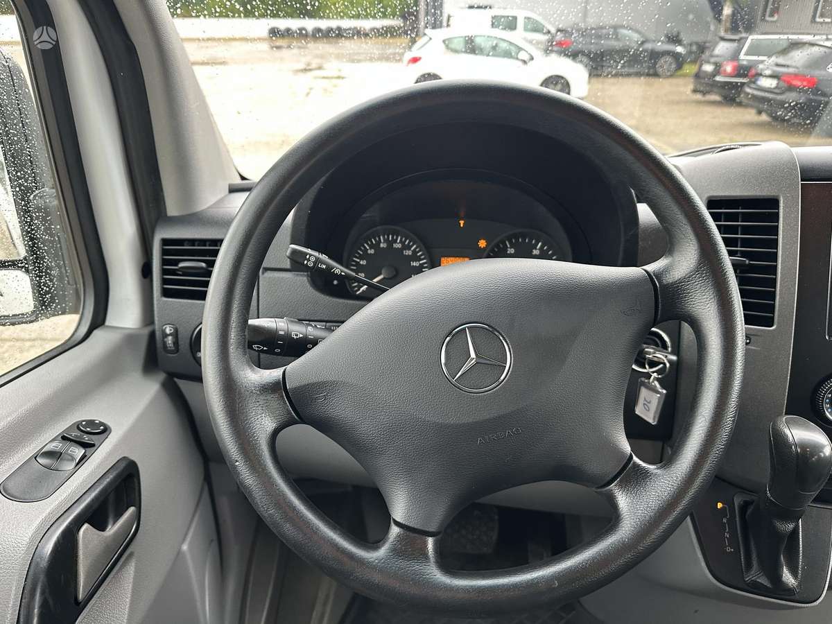 Mercedes-Benz Sprinter, passenger minibus