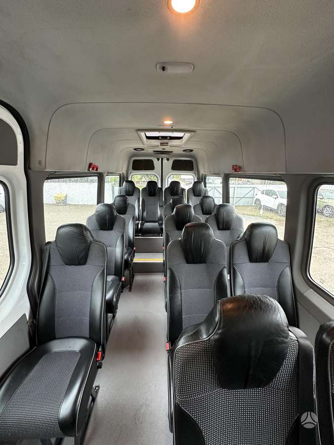 Mercedes-Benz Sprinter, passenger minibus