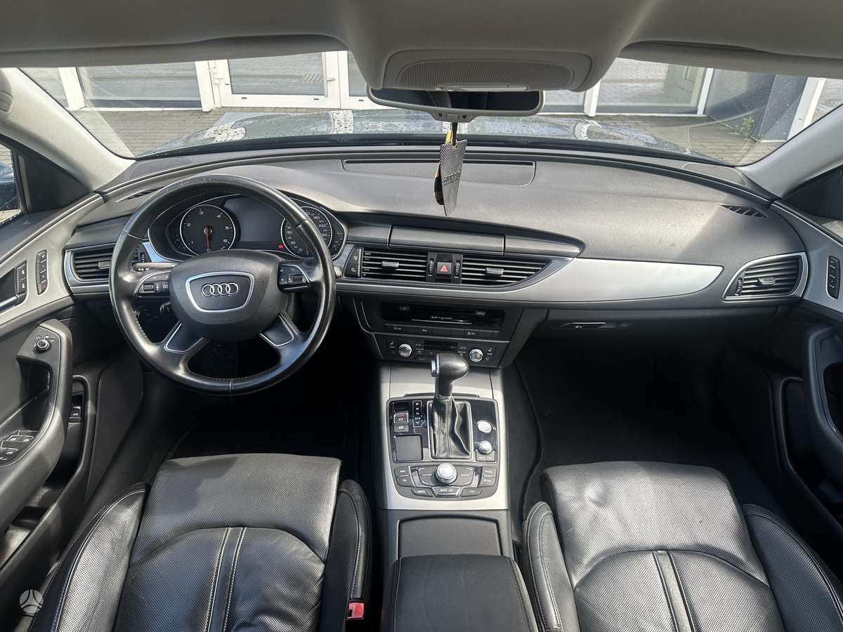Audi A6, 3.0 l., Седан