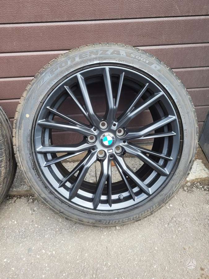 BMW Su padangomis, lengvojo lydinio, R18