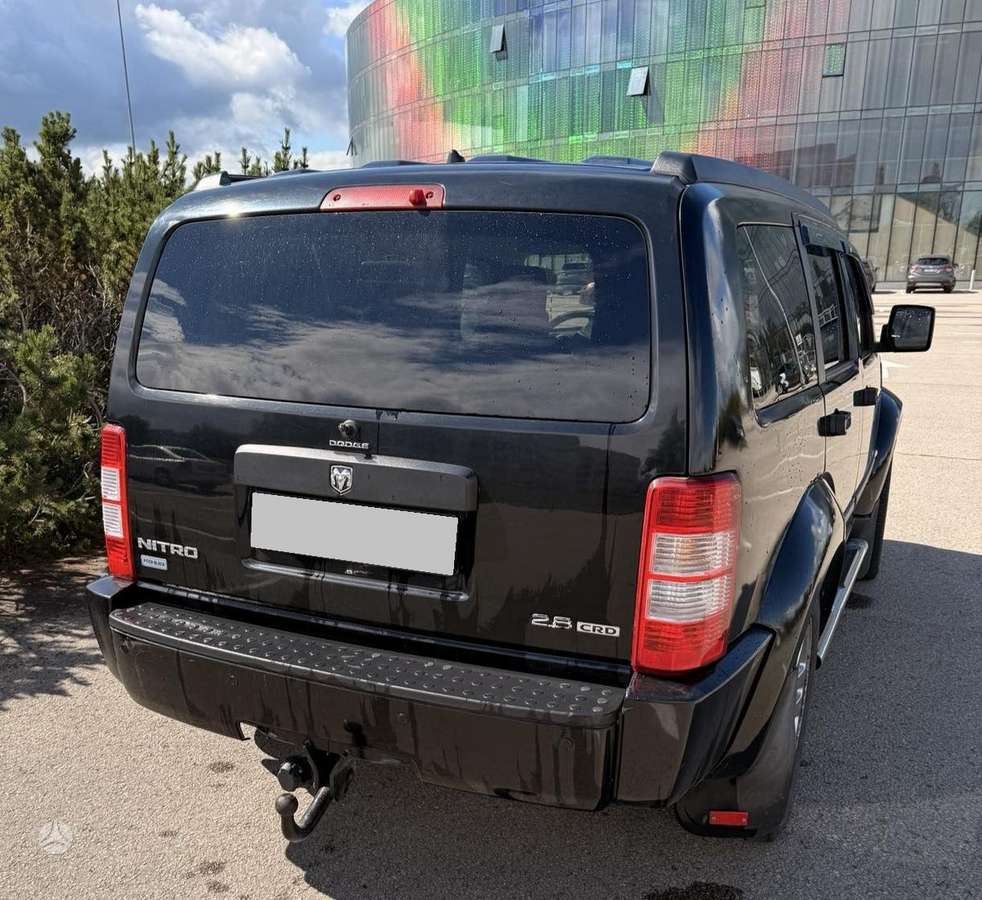 Dodge Nitro, 2.8 l., Внедорожник / Кроссовер