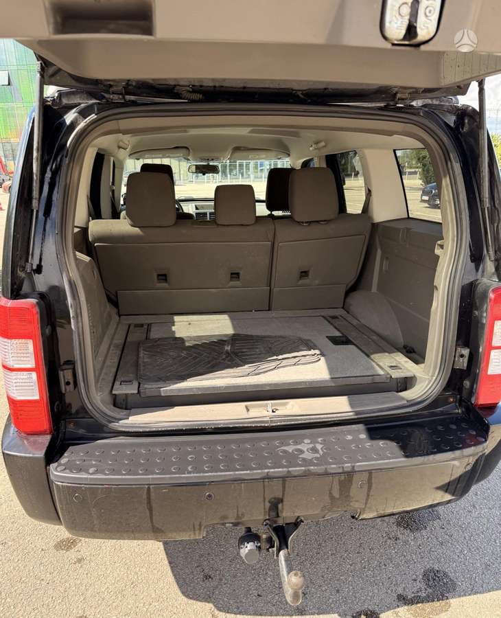 Dodge Nitro, 2.8 l., Внедорожник / Кроссовер