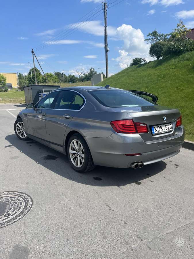 BMW 520, 2.0 l., Седан