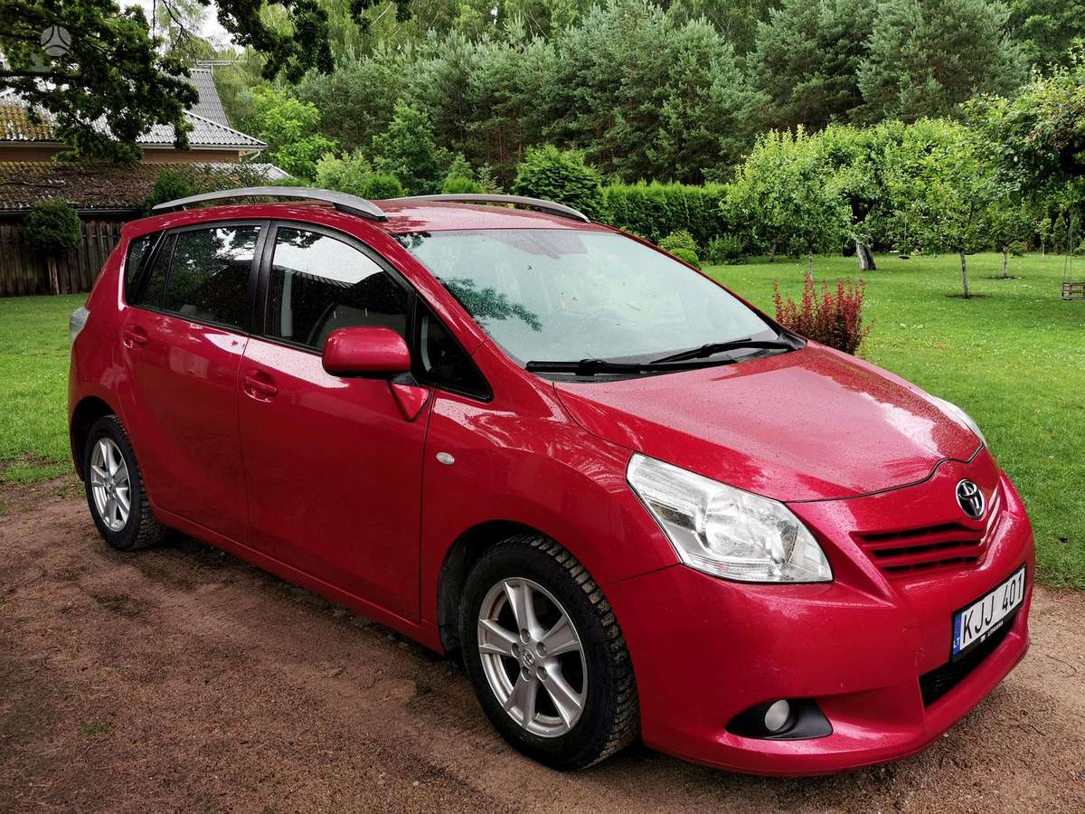 Toyota Verso, 1.8 l., hatchback