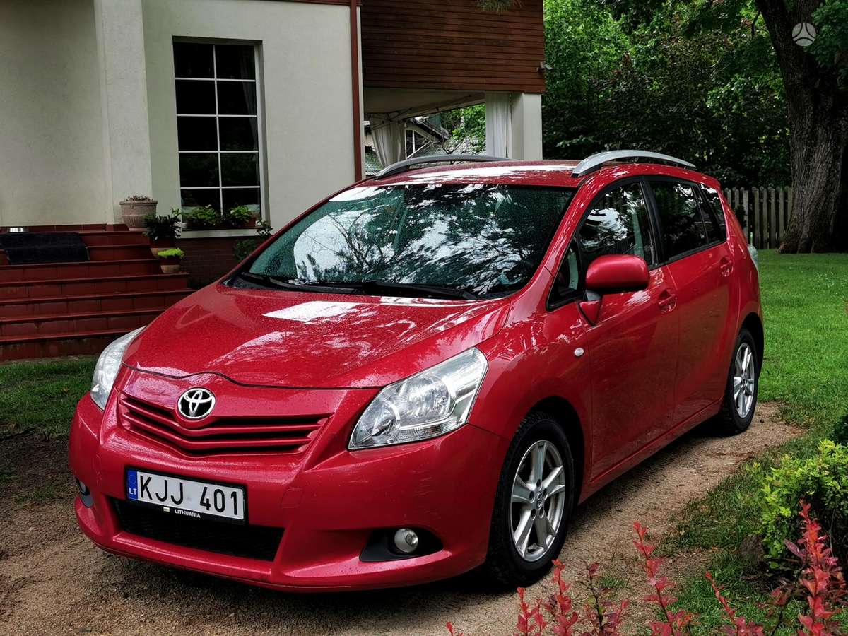 Toyota Verso, 1.8 l., hatchback