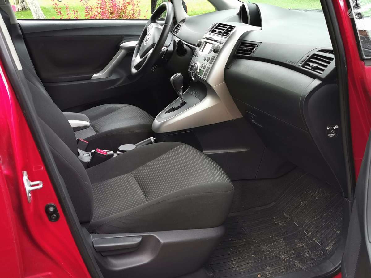 Toyota Verso, 1.8 l., hatchback
