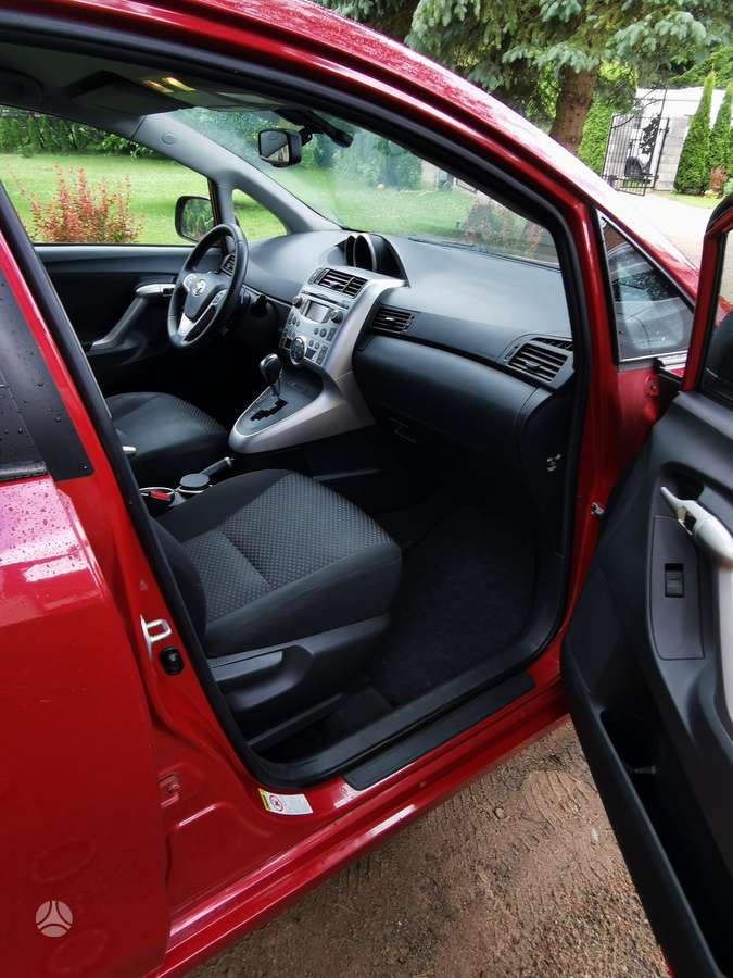 Toyota Verso, 1.8 l., hatchback