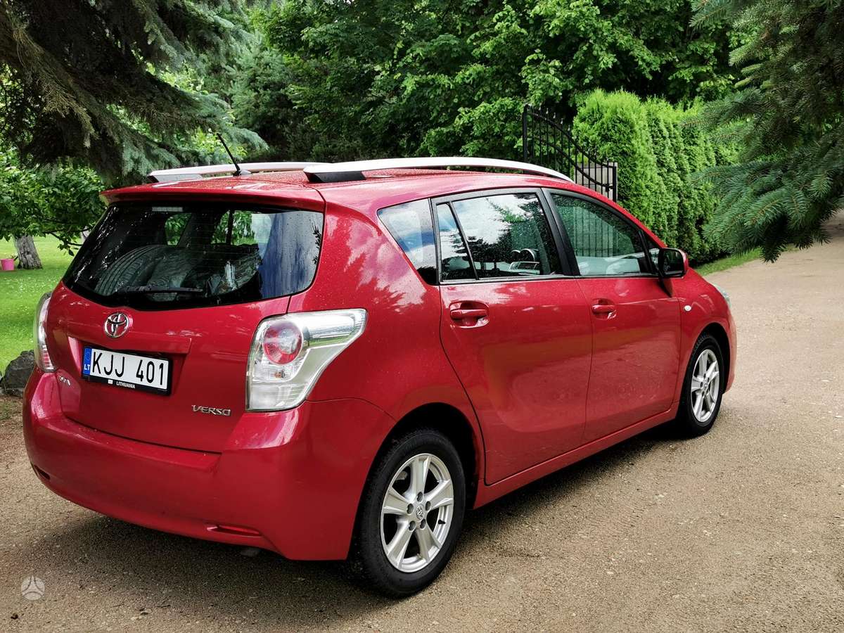 Toyota Verso, 1.8 l., hatchback