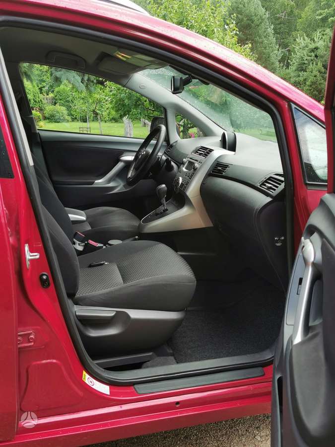 Toyota Verso, 1.8 l., hatchback