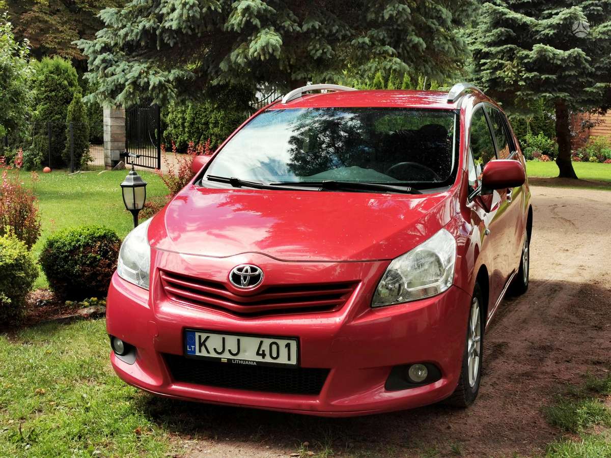Toyota Verso, 1.8 l., hatchback