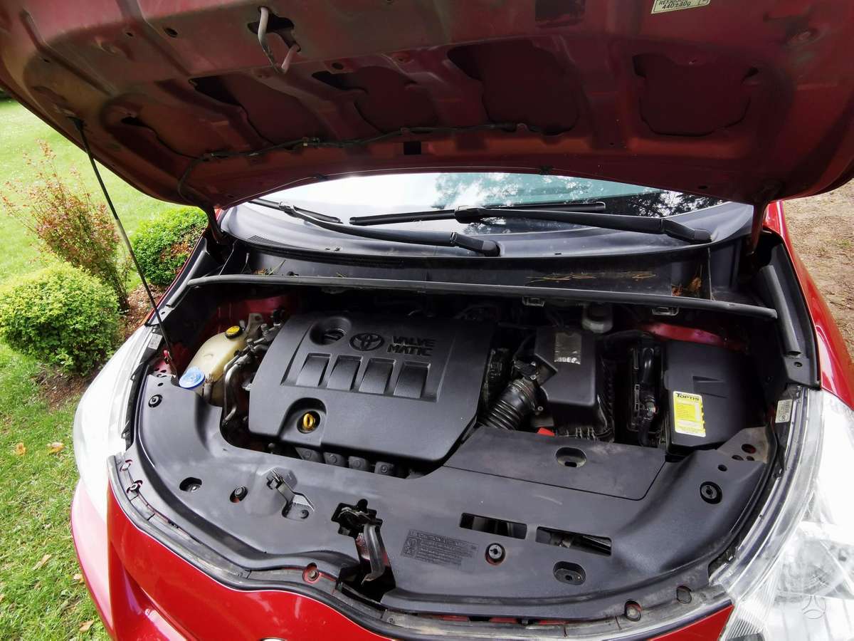 Toyota Verso, 1.8 l., hatchback
