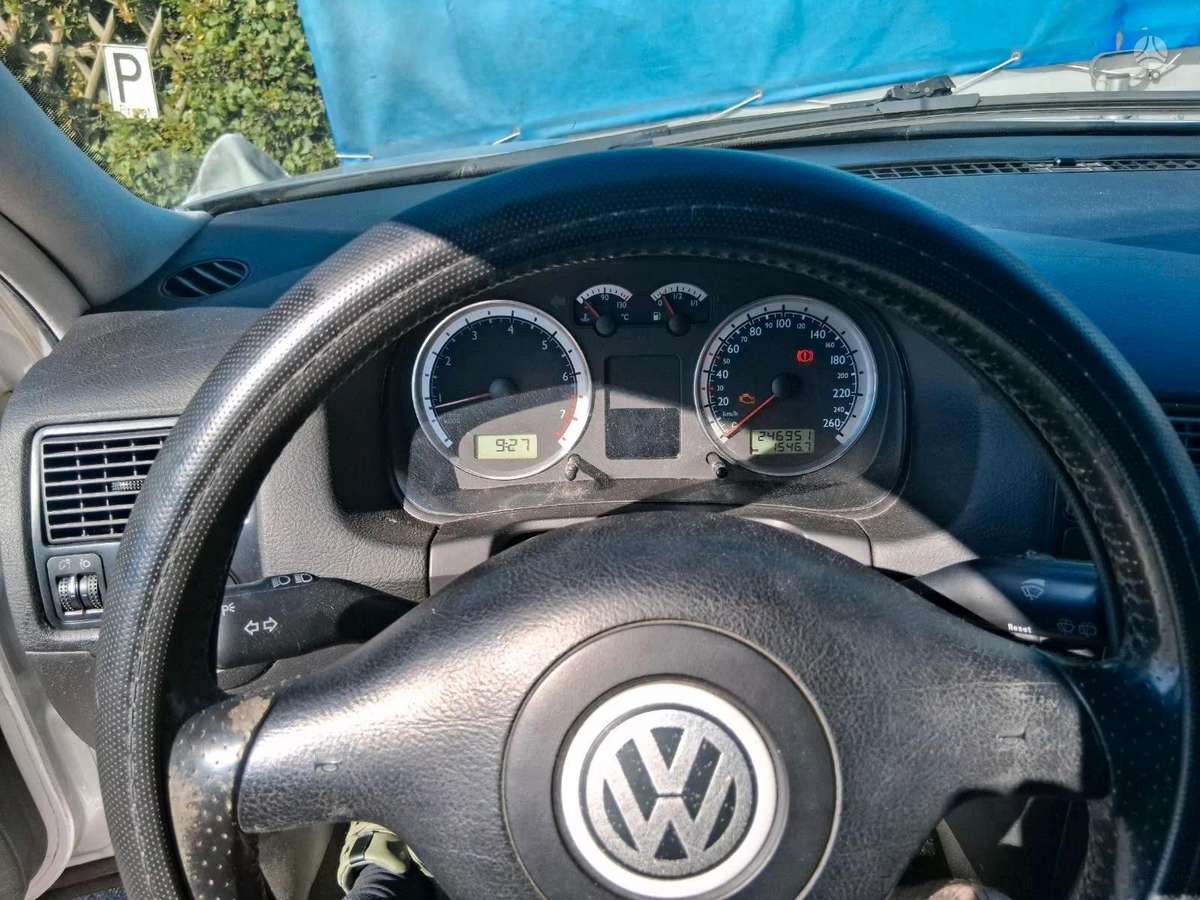 Volkswagen Golf dalimis
