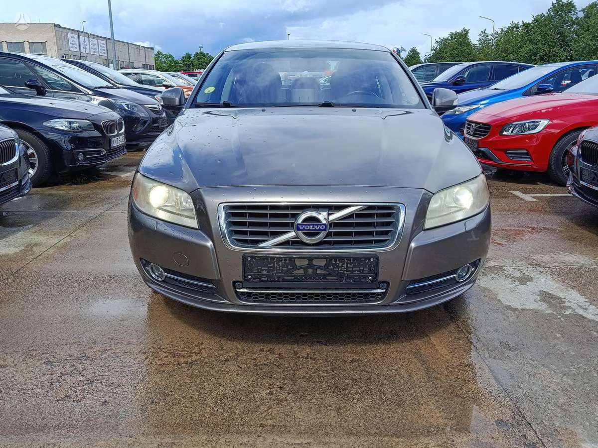 Volvo S80, 1.6 l., Седан