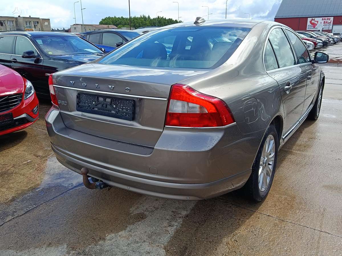 Volvo S80, 1.6 l., Седан