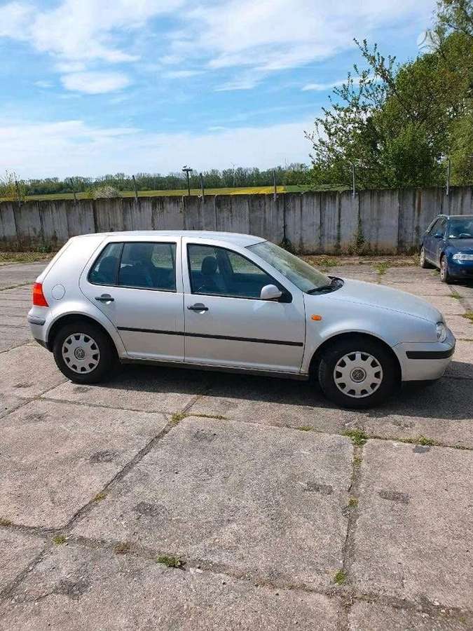 Volkswagen Golf по частям
