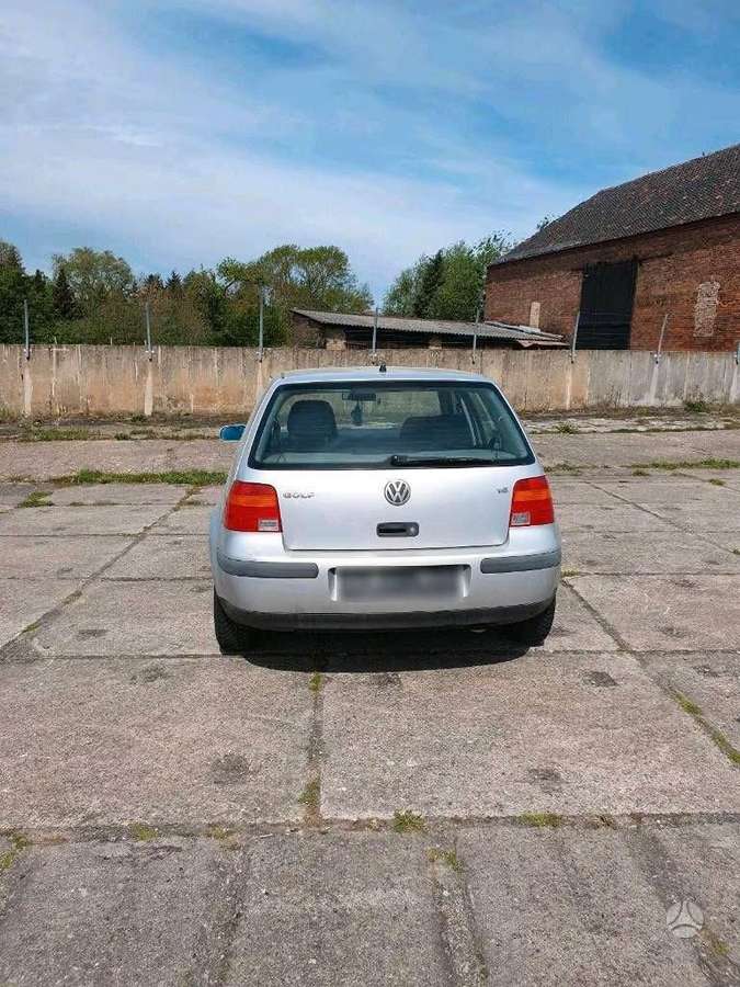 Volkswagen Golf dalimis