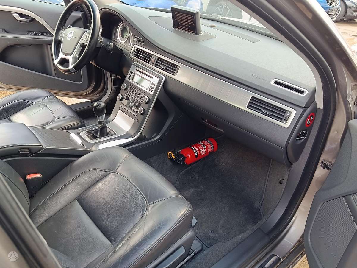 Volvo S80, 1.6 l., Седан