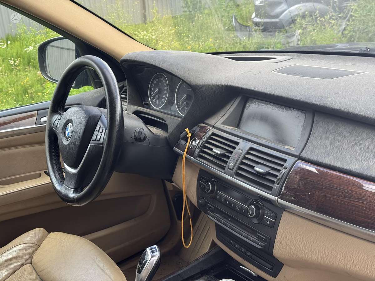 BMW X5, N57D30b, body parts
