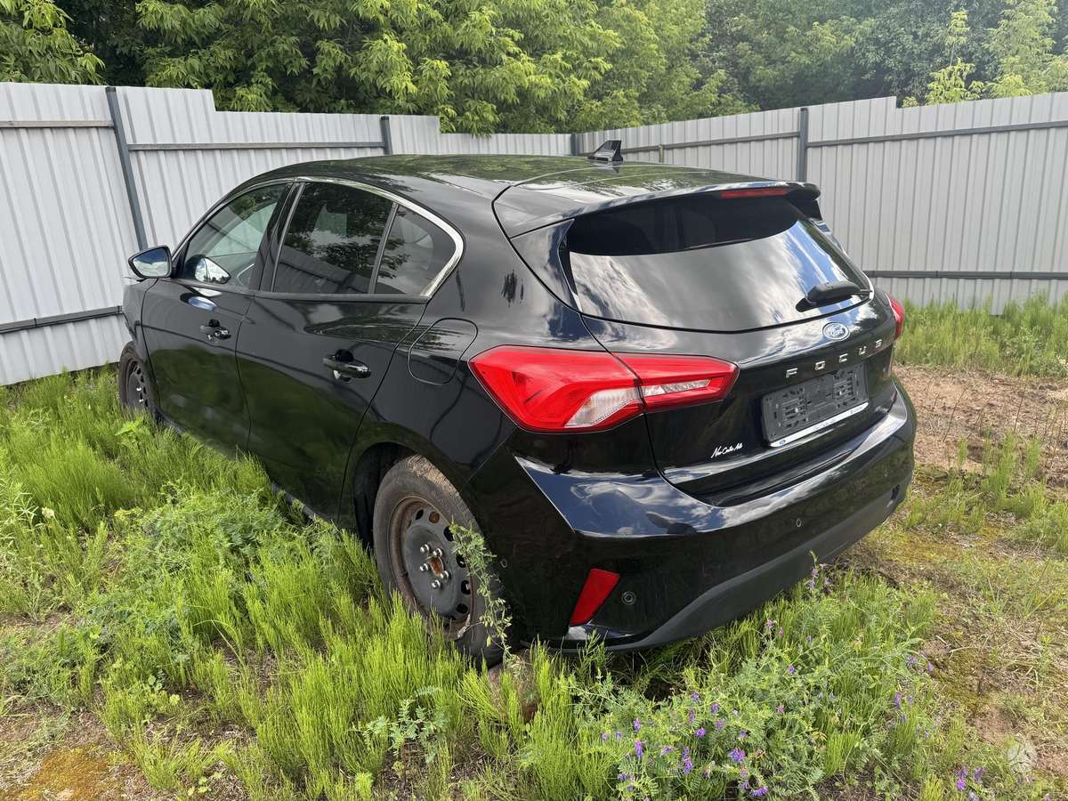 Ford Focus kėbulo dalys