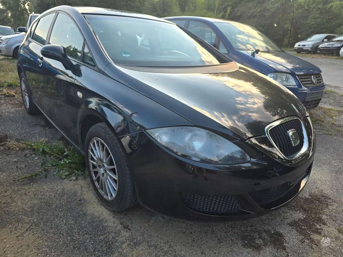 Seat Leon dalimis