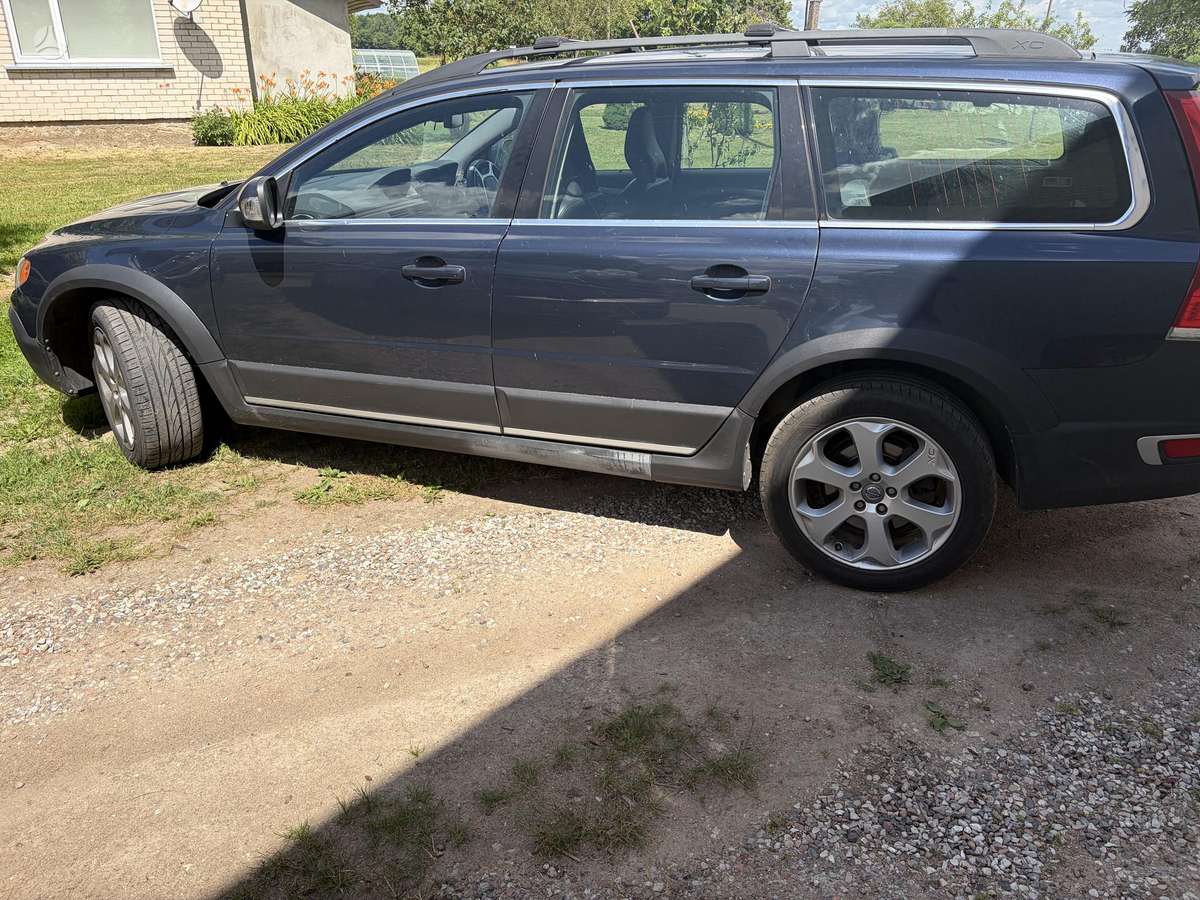 Volvo XC70, Универсал