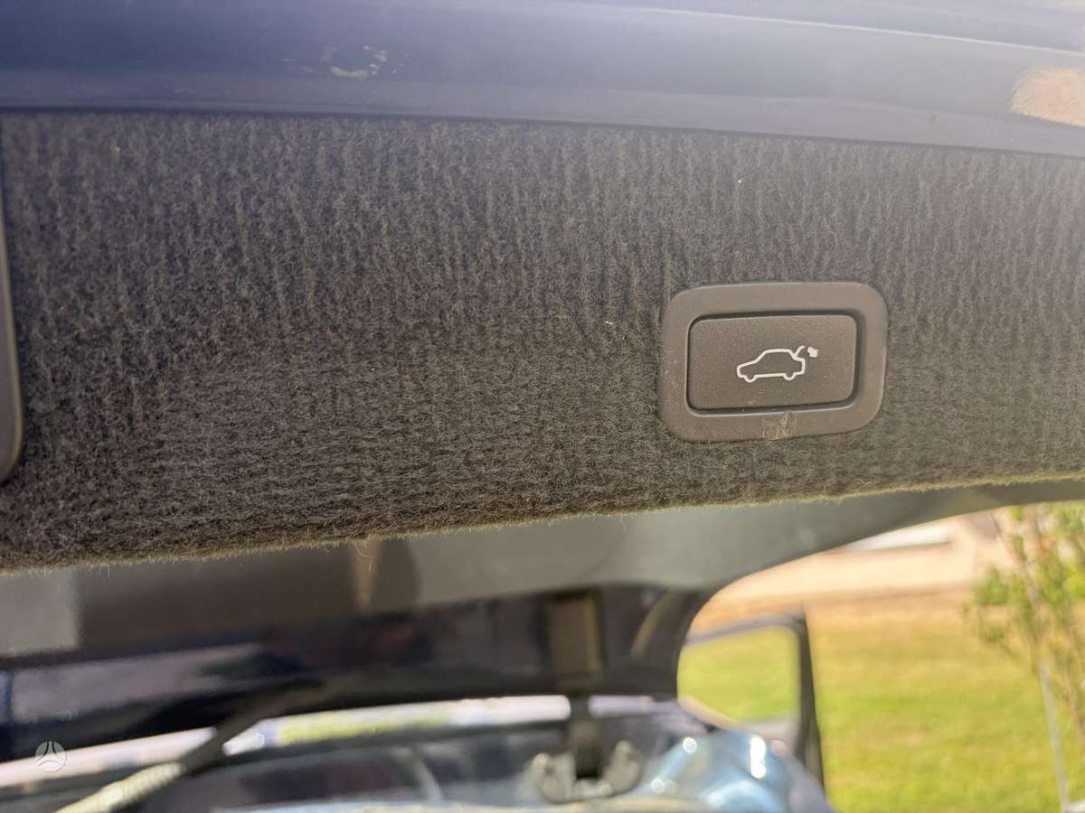 Volvo XC70, Универсал