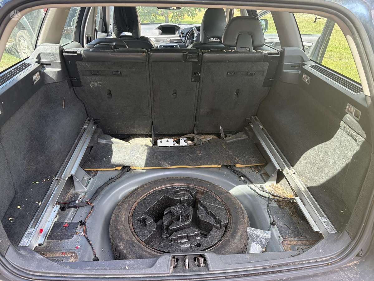 Volvo XC70, Универсал