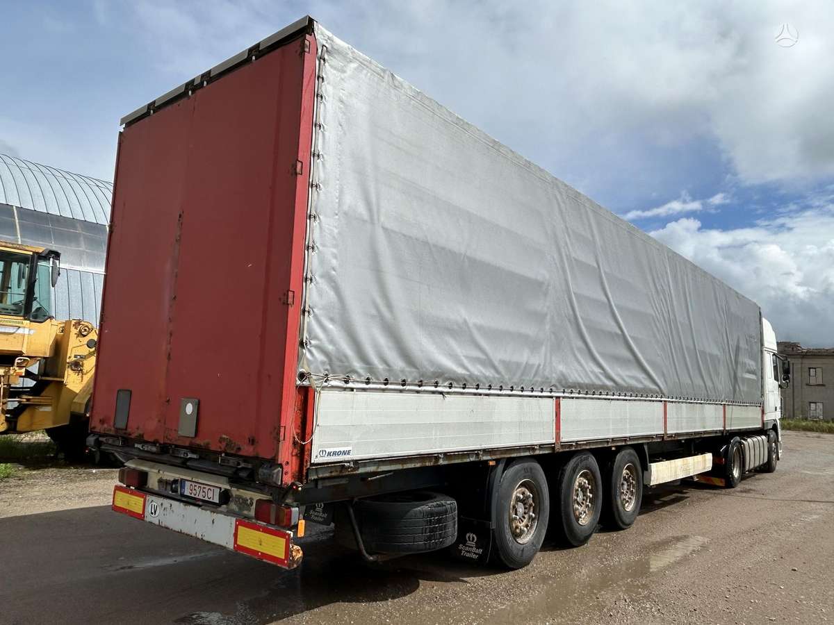 Krone SD, dropside with tarpaulin