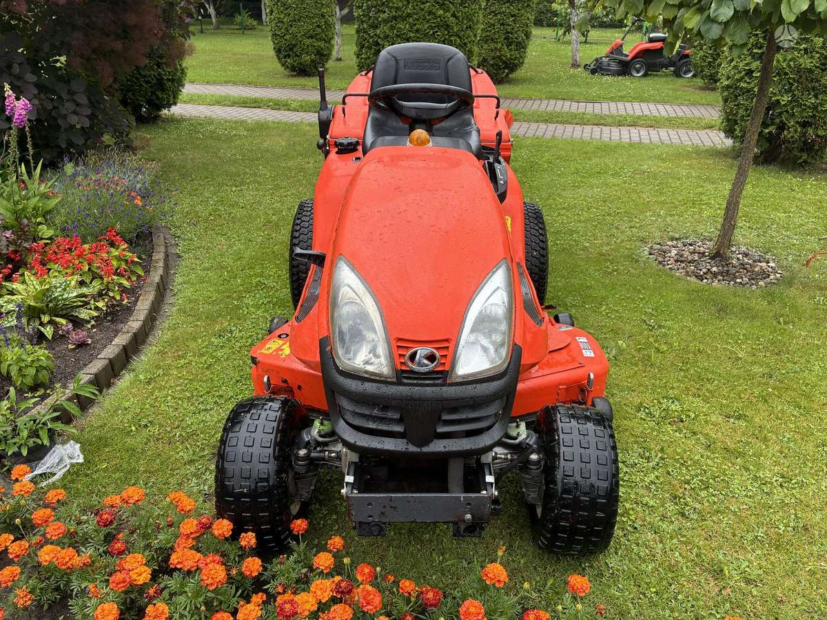 Kubota GR2120 (4x4), garden tractors