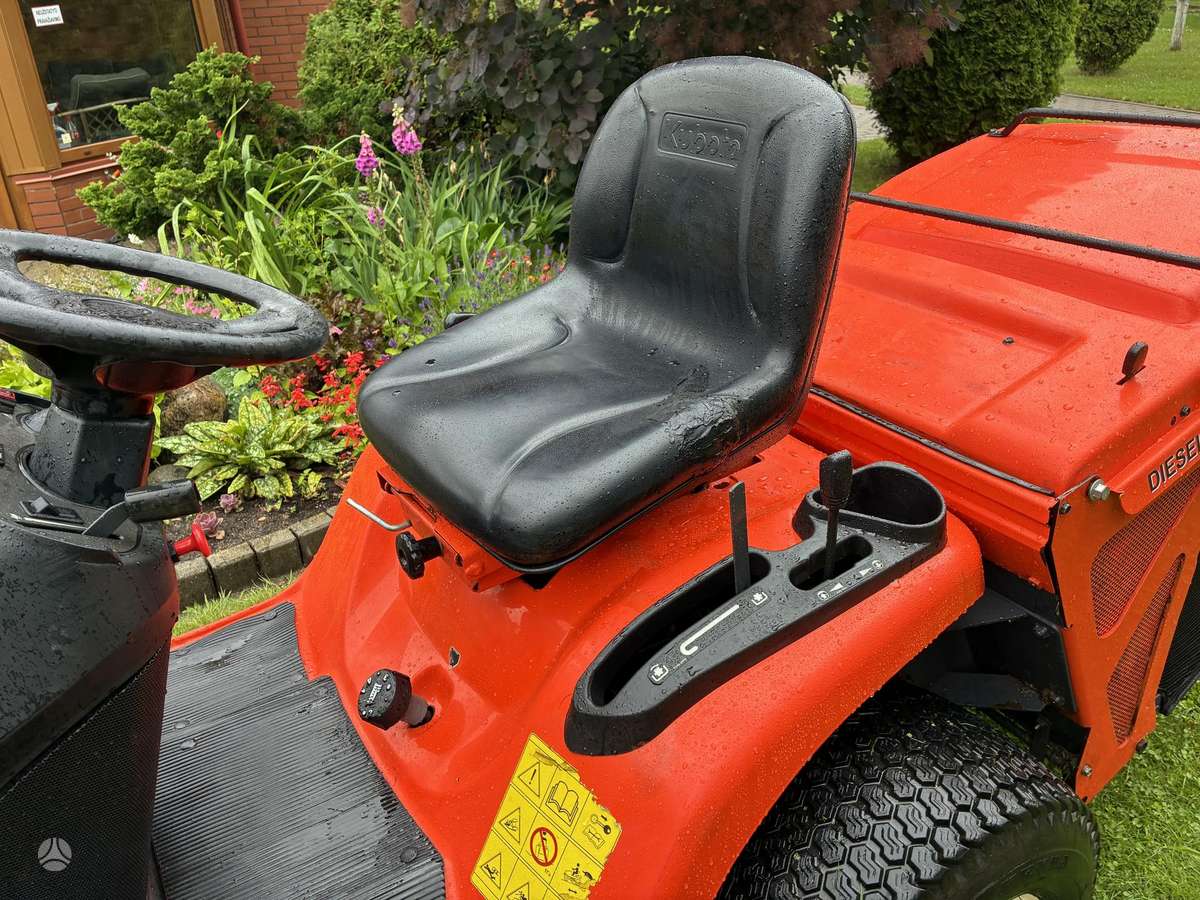 Kubota GR2120 (4x4) Dyzelis, garden tractors