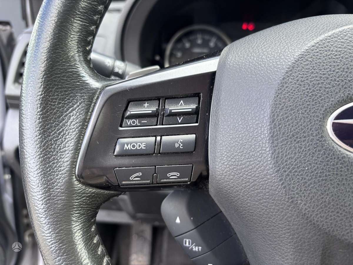 Subaru XV, 2.0 l., Хэтчбек