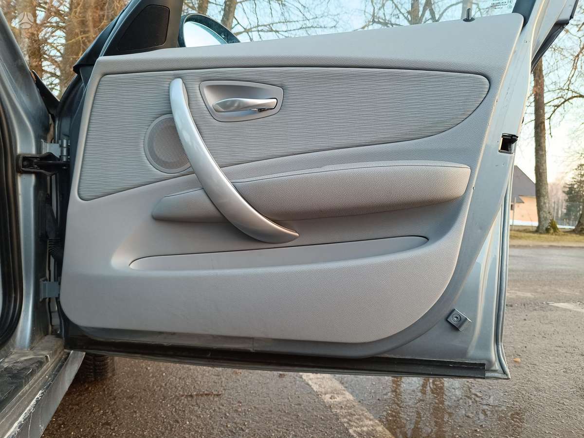 BMW 118, 2.0 l., Хэтчбек