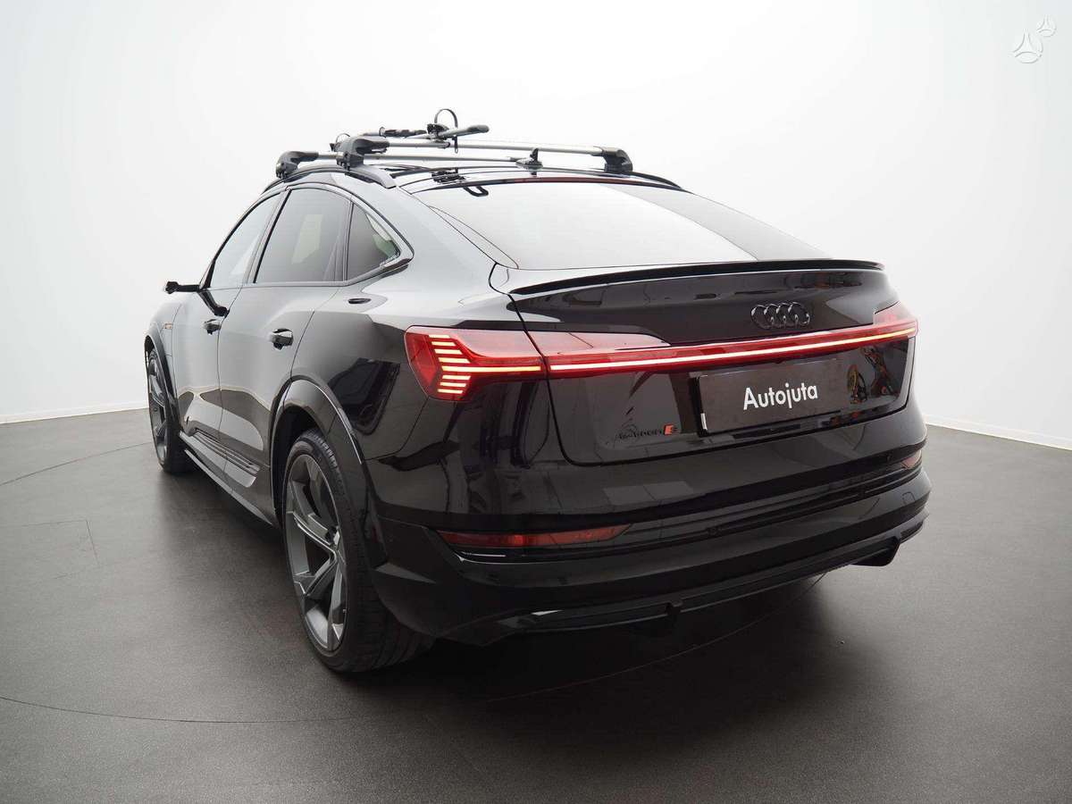 Audi e-tron, visureigis / krosoveris