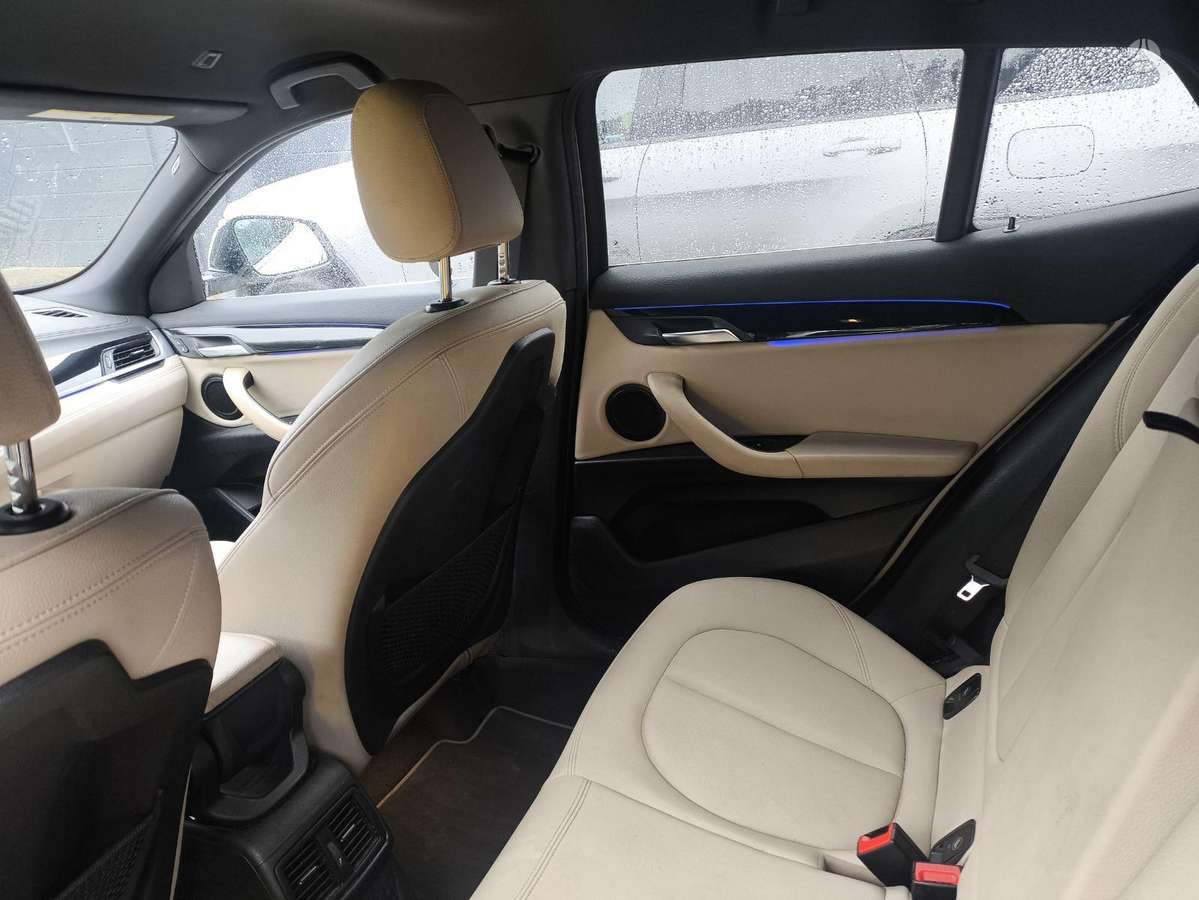 BMW X2, 2.0 l., off-road / crossover