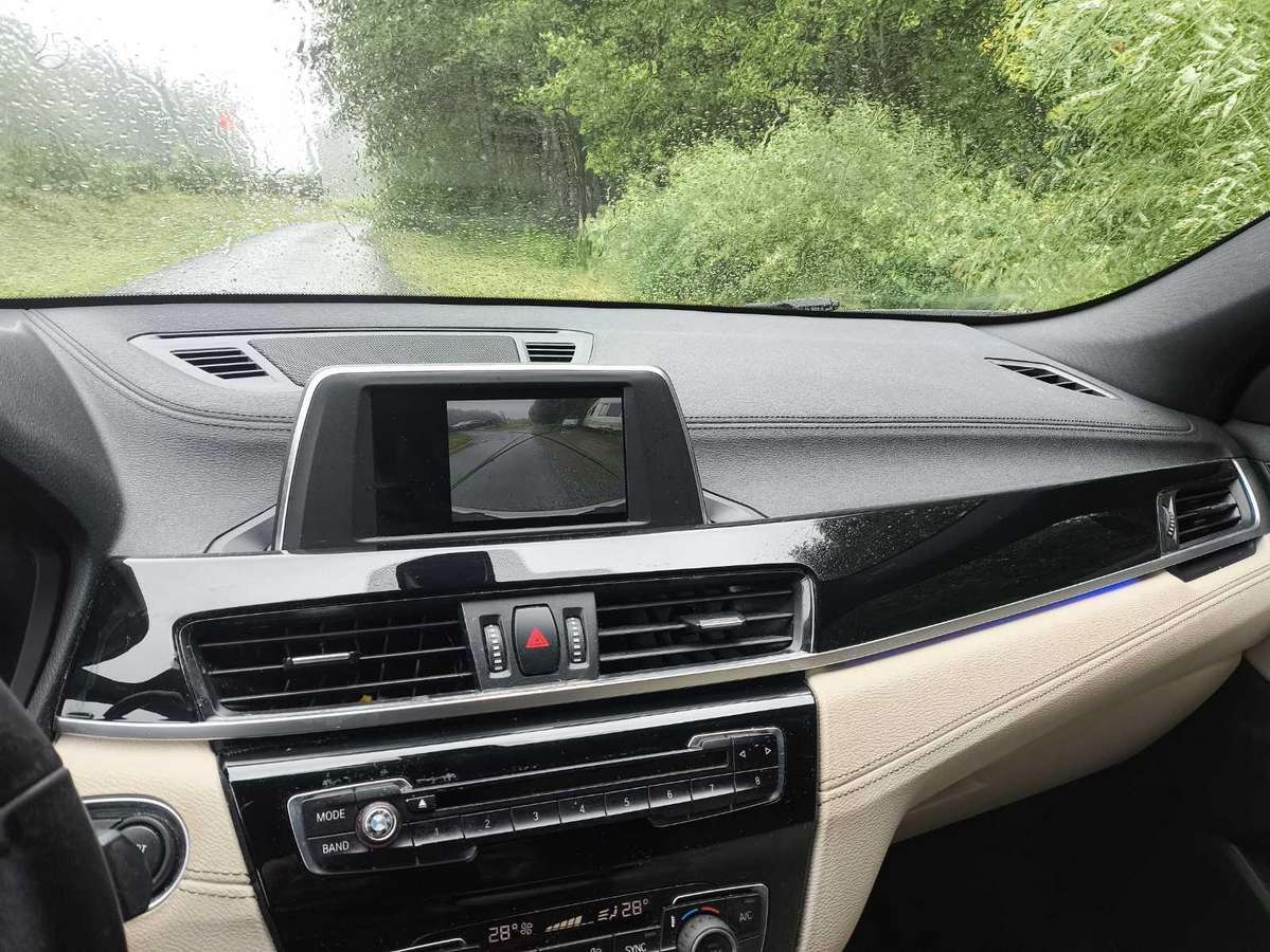 BMW X2, 2.0 l., off-road / crossover