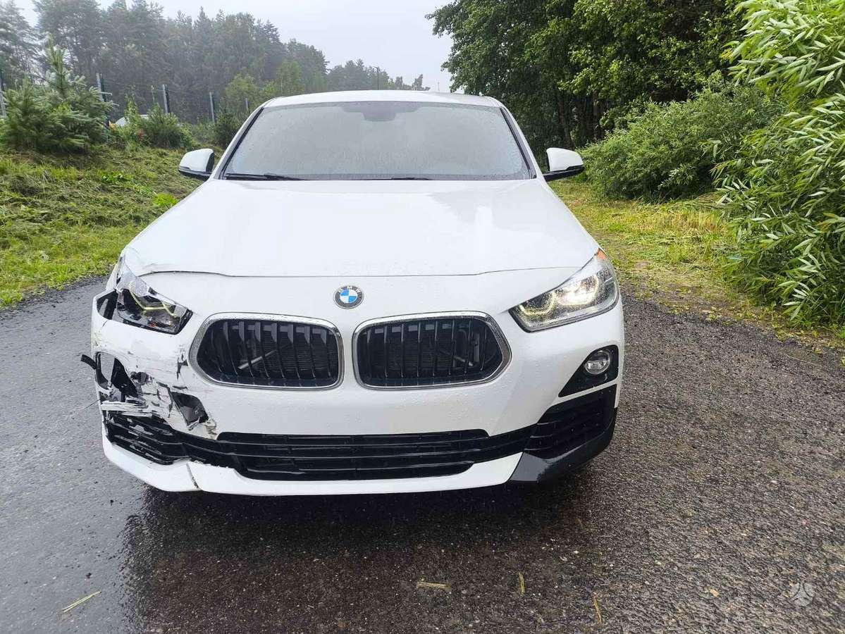 BMW X2, 2.0 l., off-road / crossover