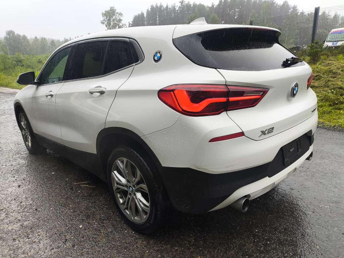 BMW X2, 2.0 l., off-road / crossover