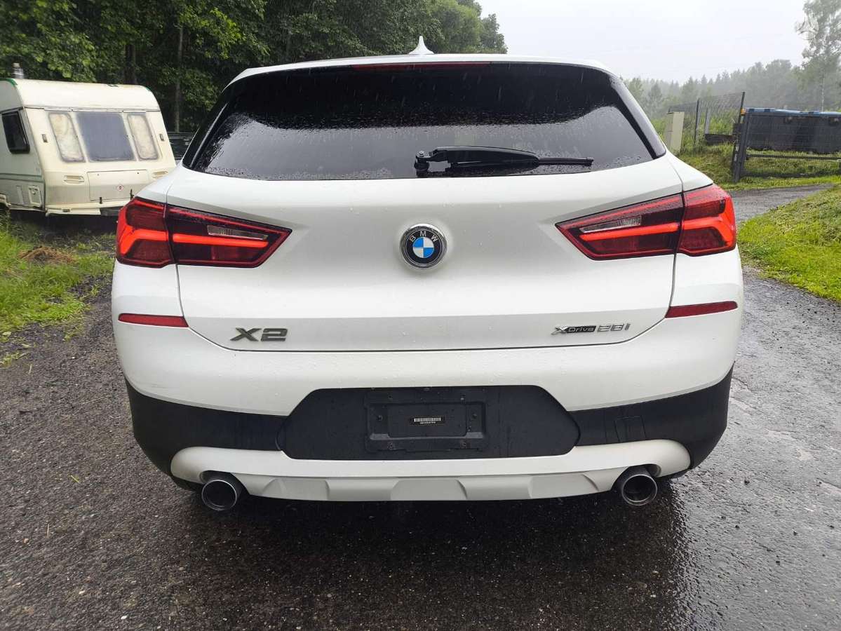 BMW X2, 2.0 l., off-road / crossover