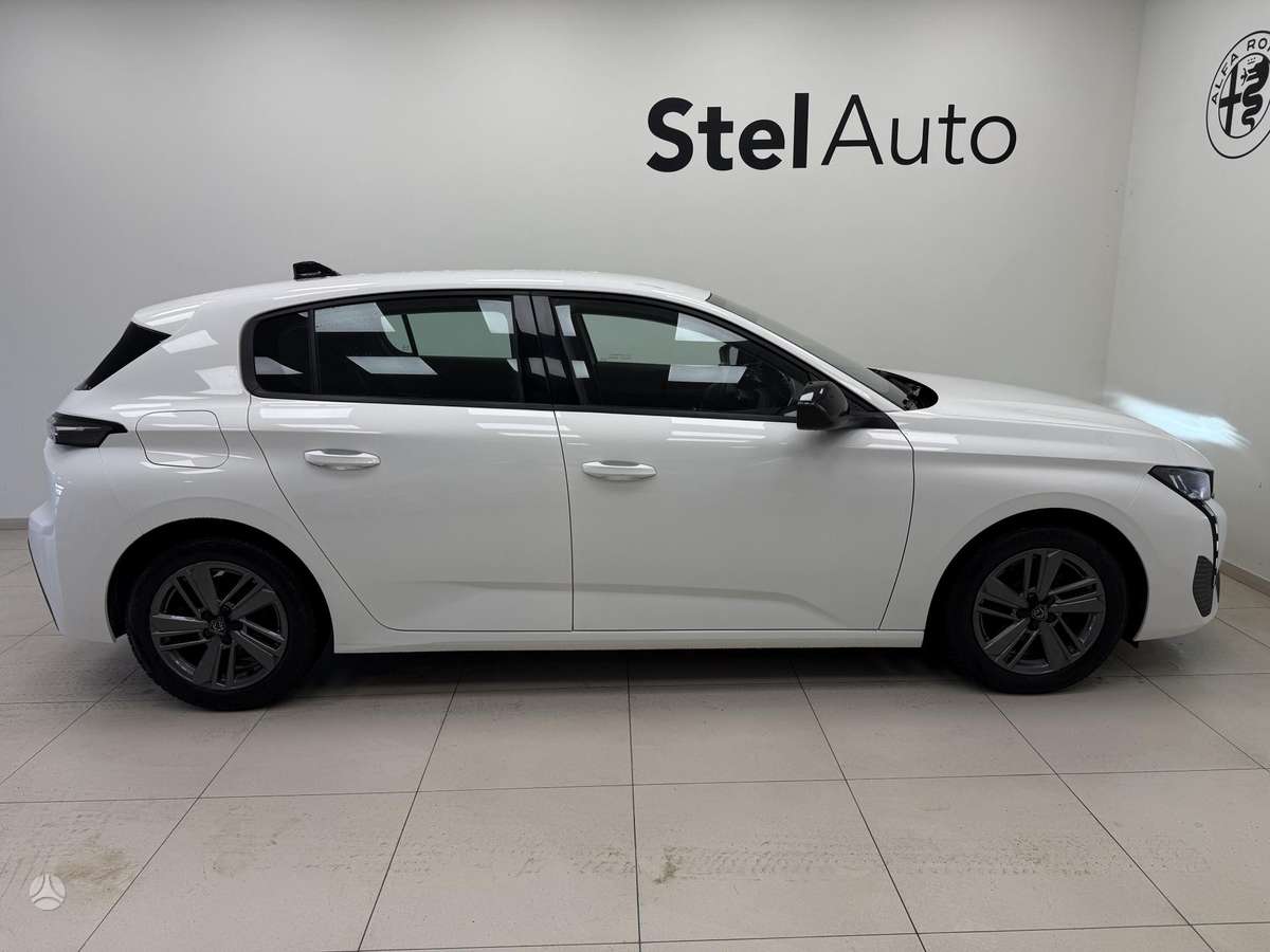Peugeot 308, 1.2 l., hatchback