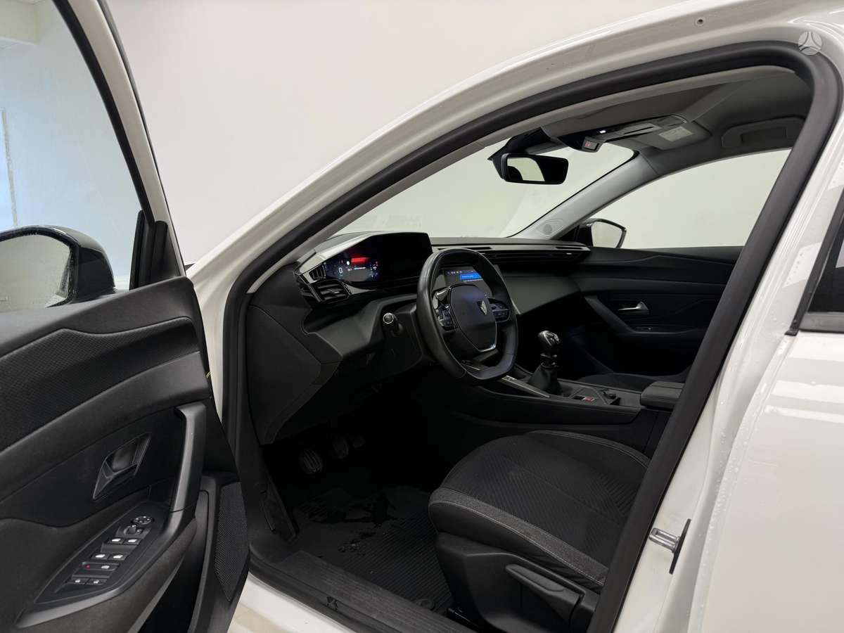 Peugeot 308, 1.2 l., hatchback