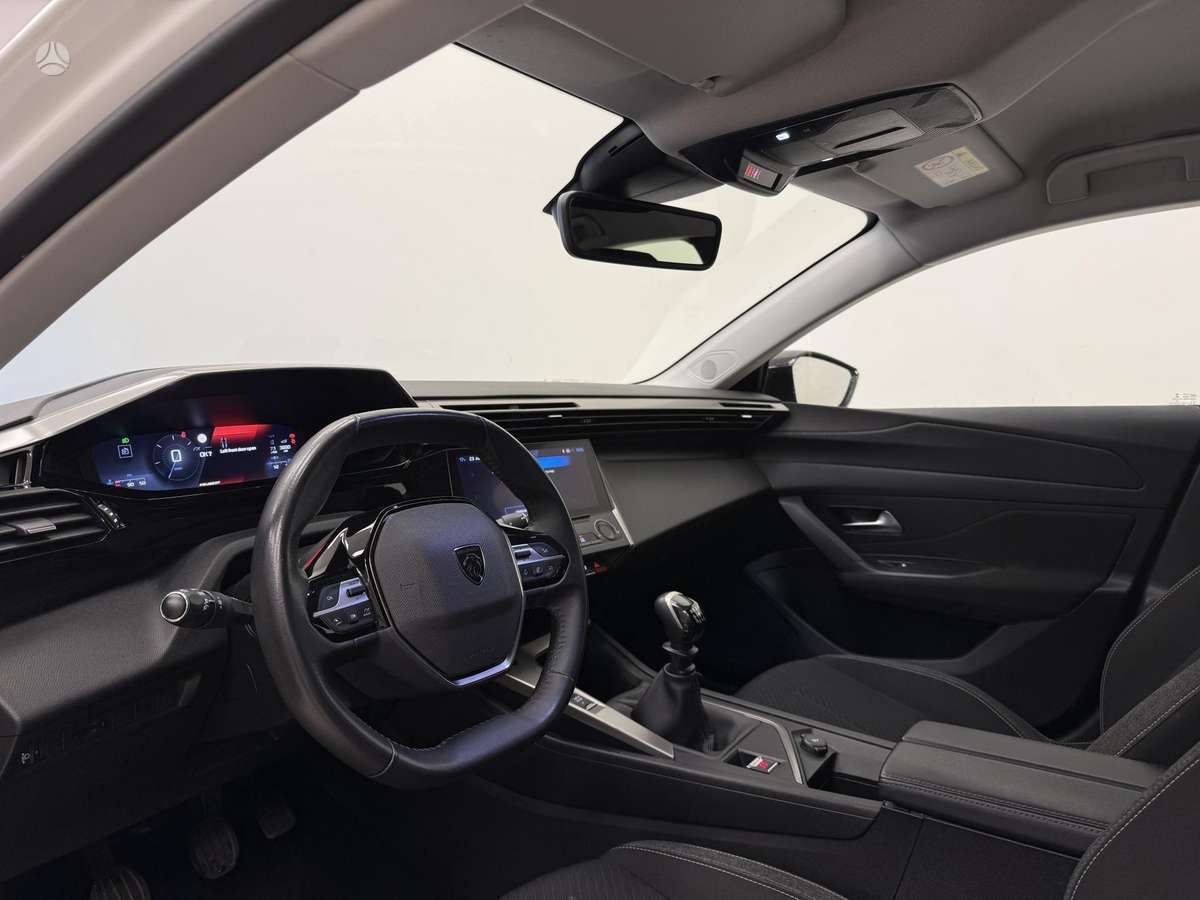 Peugeot 308, 1.2 l., hatchback