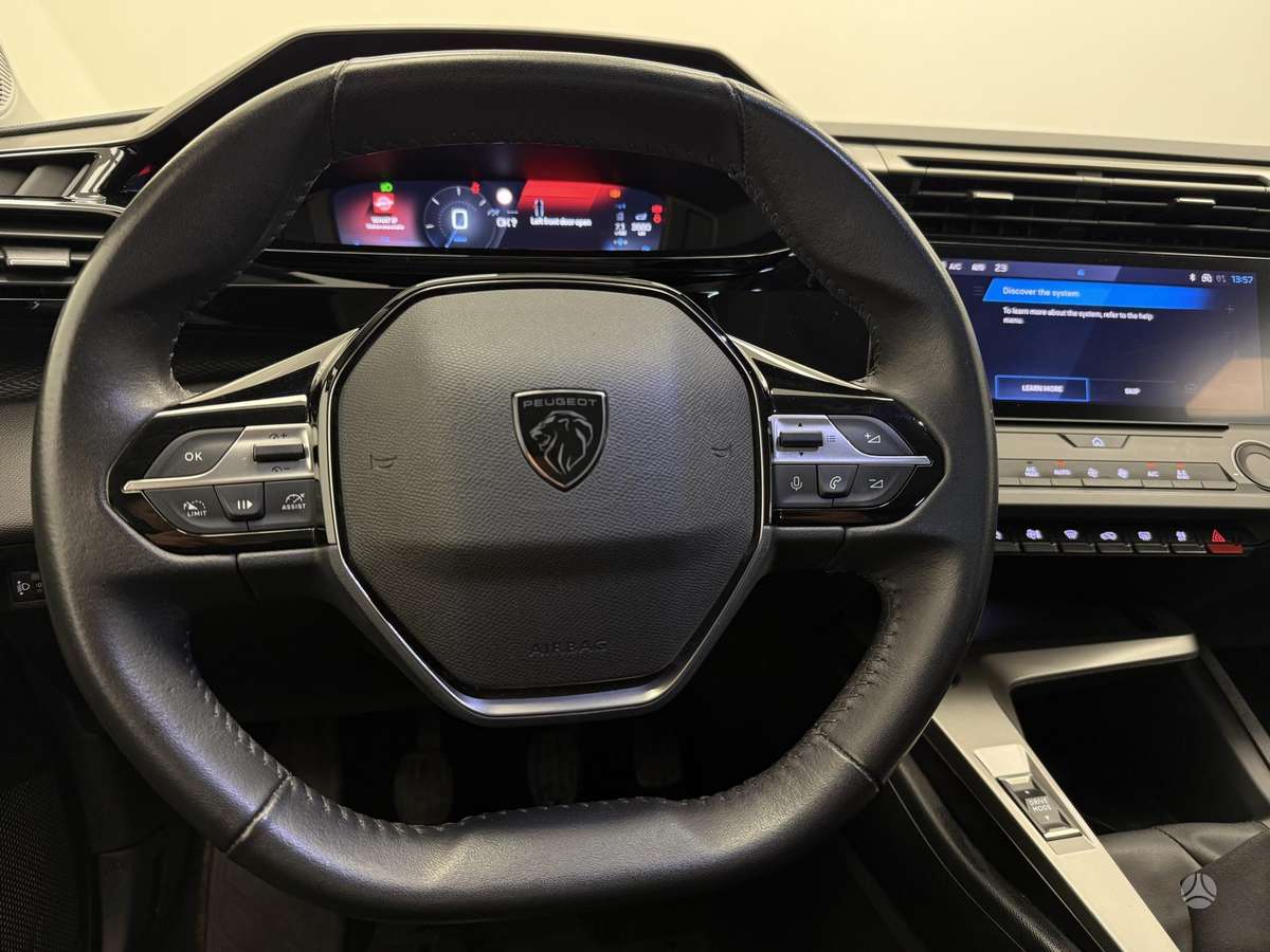 Peugeot 308, 1.2 l., hatchback