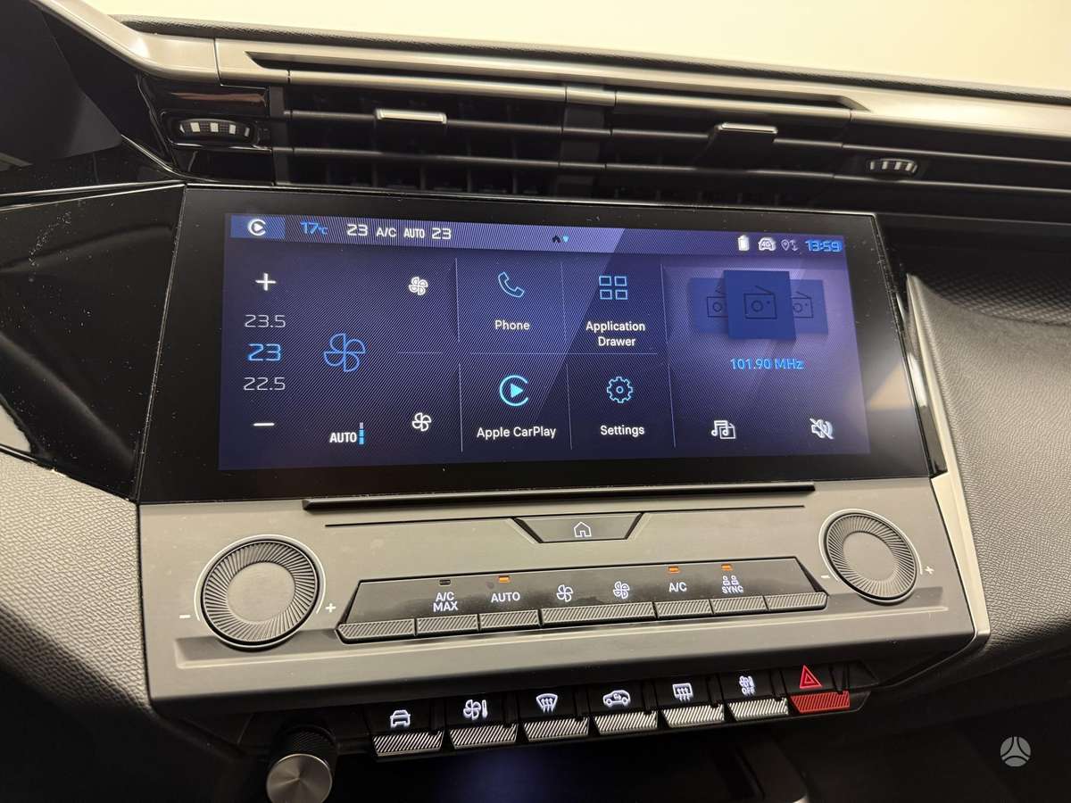 Peugeot 308, 1.2 l., hatchback