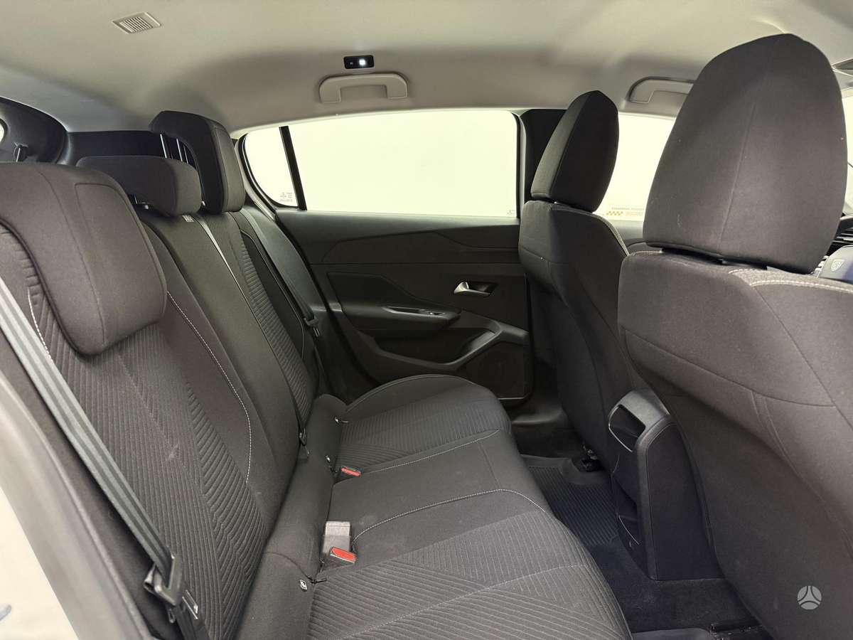Peugeot 308, 1.2 l., hatchback