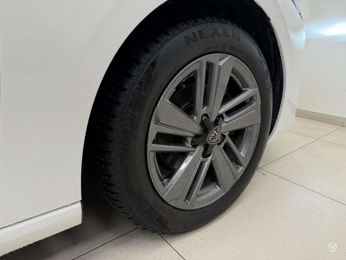 Peugeot 308, 1.2 l., hatchback