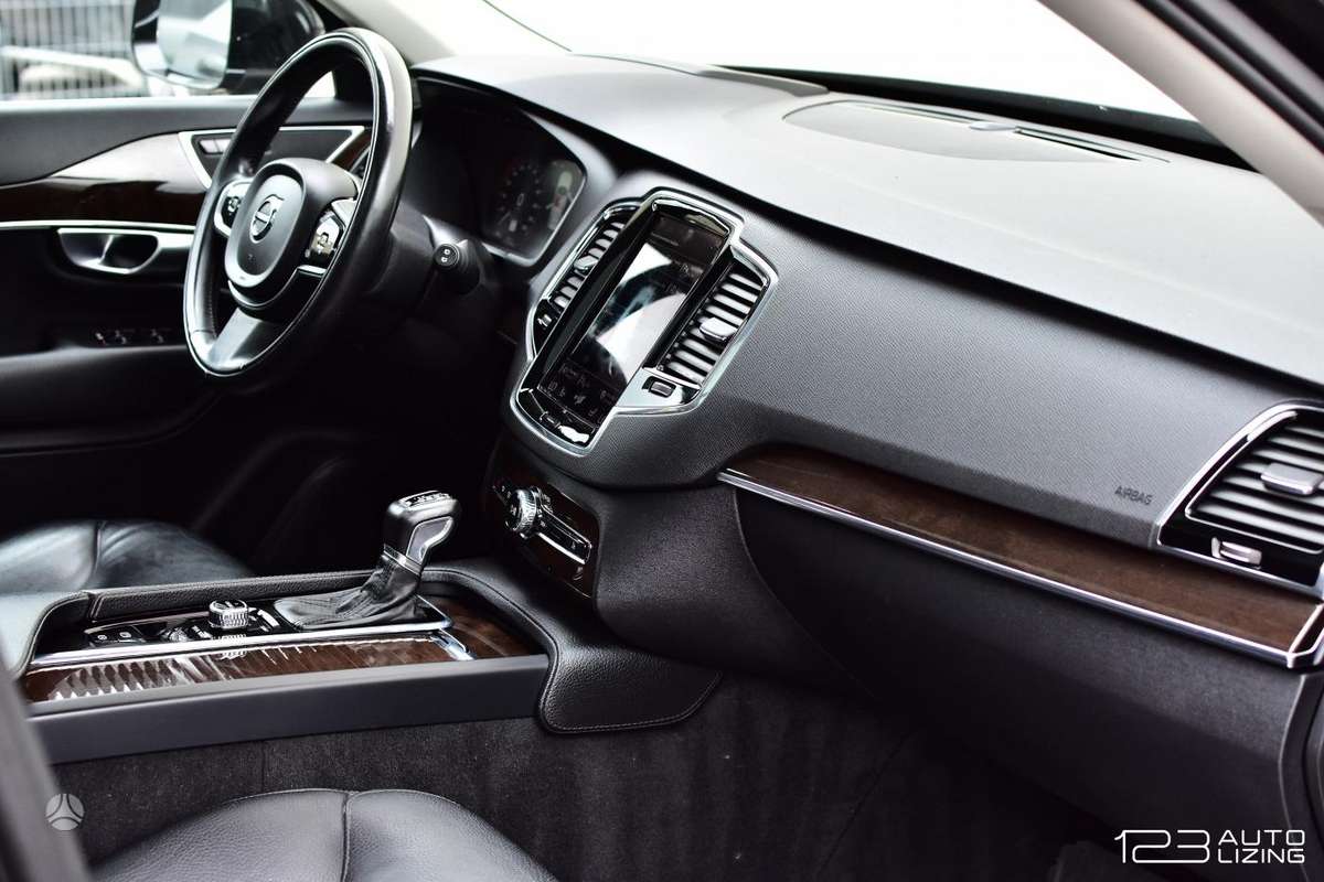 Volvo XC90 - 2
