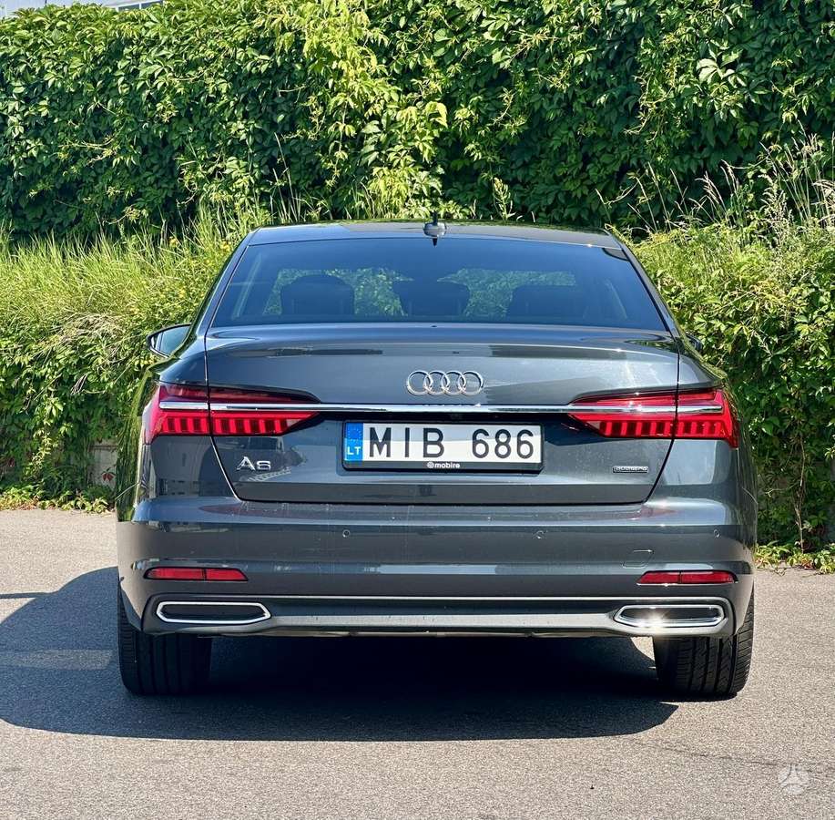 Audi A6, 2.0 l., Седан